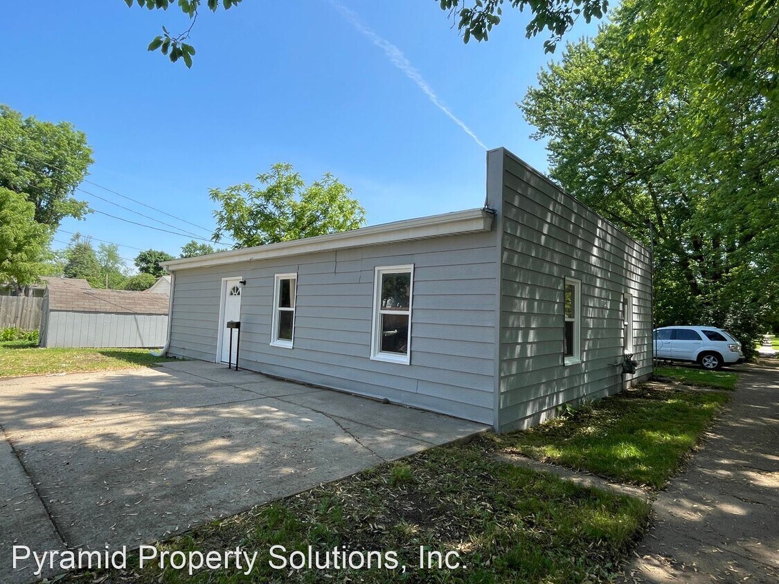 3 br, 2 bath House 1127 1st St House Rental in Boone, IA