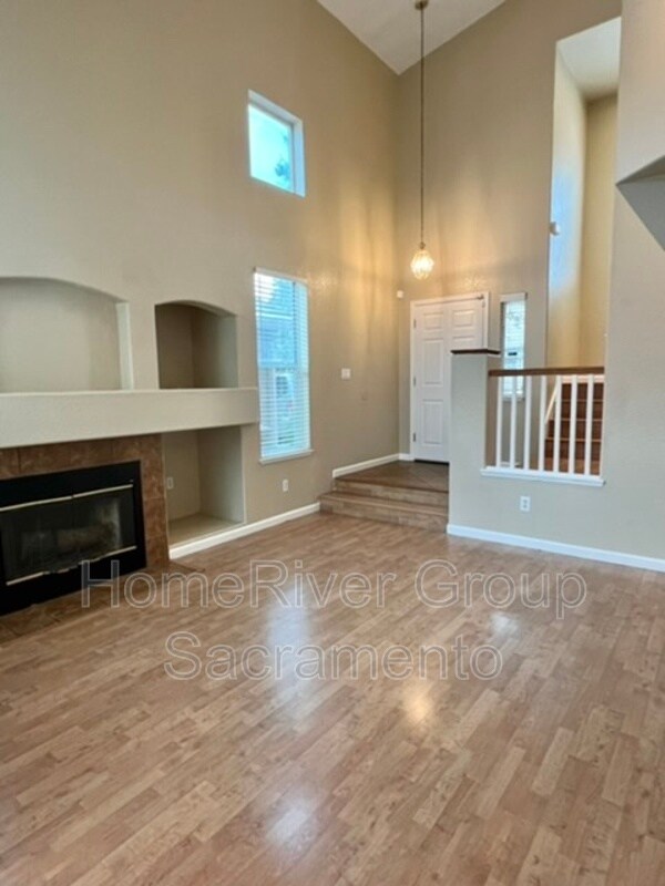 Building Photo - 9321 Starfish Way