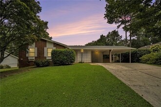 Building Photo - 1225 Laurel Hill Dr