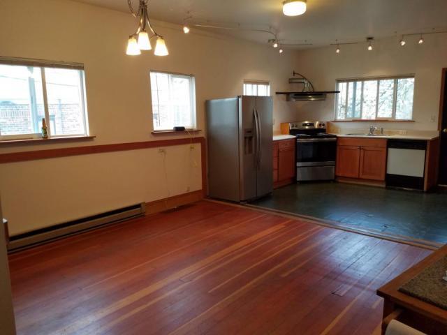 Building Photo - 4 bedroom in Seattle WA 98122