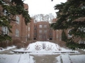 Primary Photo - 3521-295 N Broadway