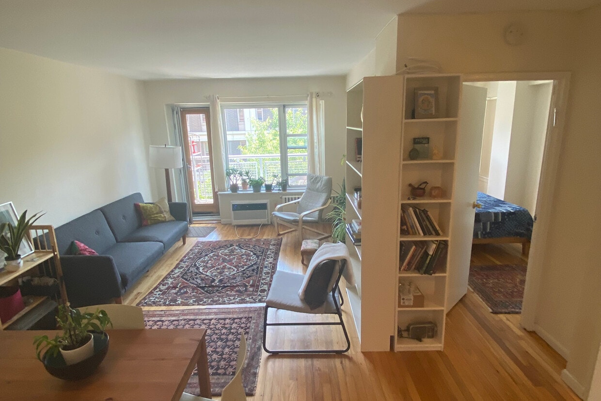 Foto principal - 131 W 85th St