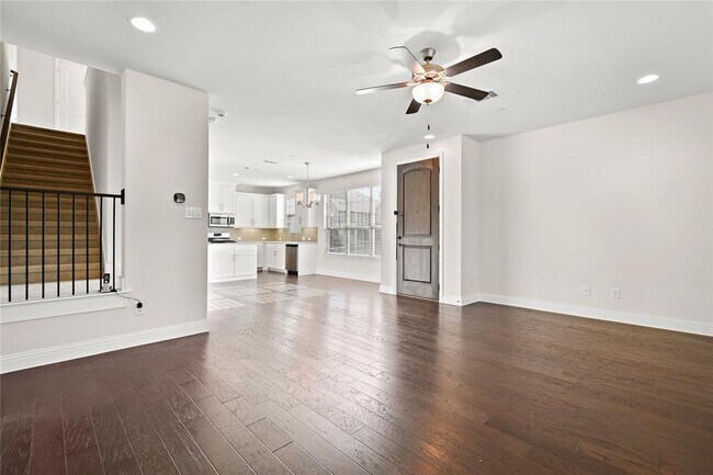 Building Photo - 2321 Jameson Ln