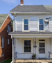 Building Photo - 55 W Maple St