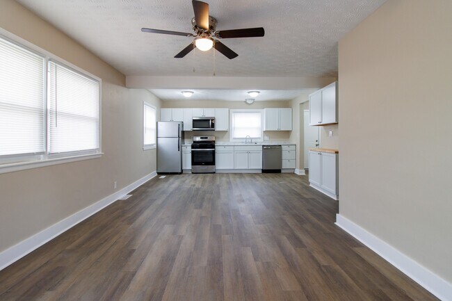 Building Photo - 1716 Drexel Dr