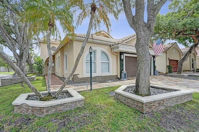 Building Photo - 5056 NW 95th Dr