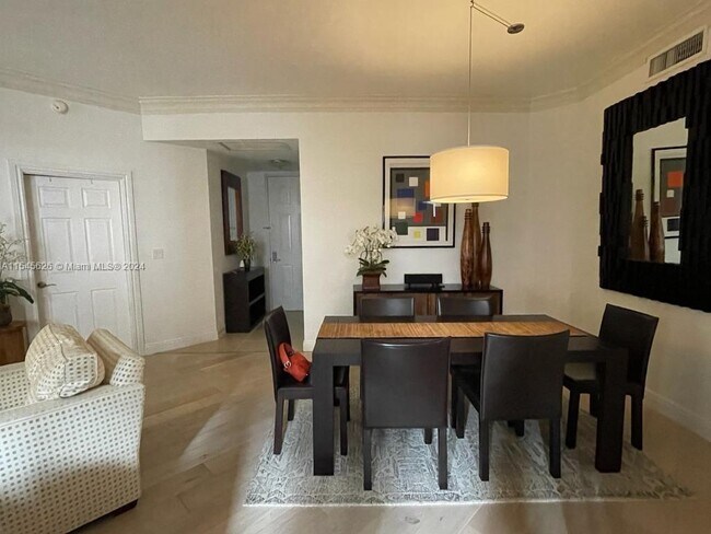 Foto del edificio - 3001 NE 185th St