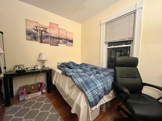 Foto del edificio - 168 Hillside St