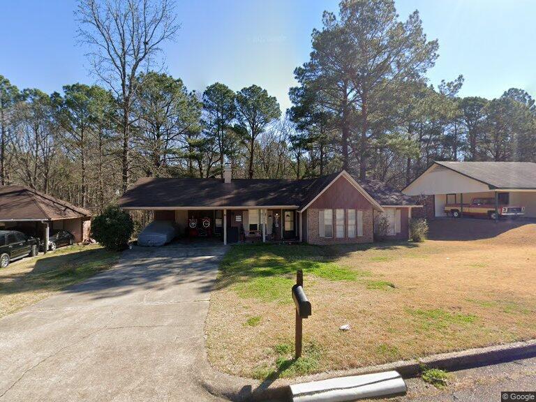 Primary Photo - 144 Thousand Oaks Cir