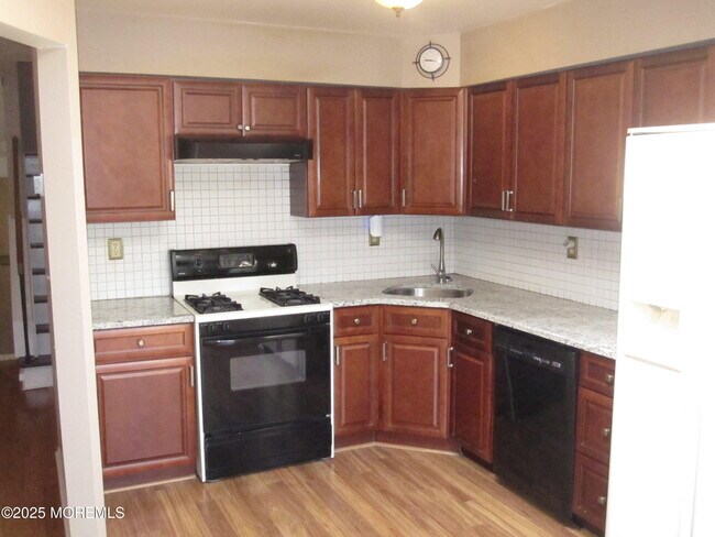 Foto del edificio - 202 Goldmine Ln