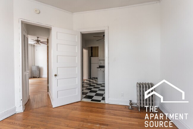 Foto del edificio - 4352 N Winchester Ave