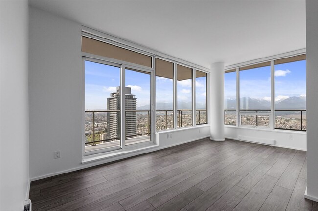 Photo du bâtiment - 4650 Brentwood Blvd
