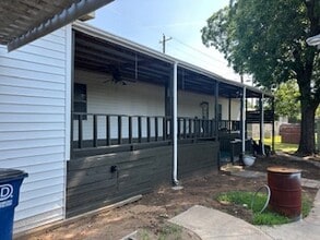 Building Photo - 1228 Knox Rd