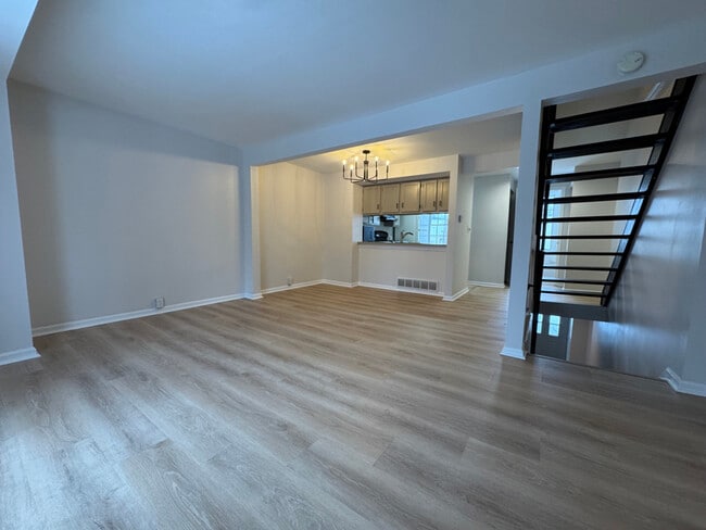 Building Photo - 4429 Heritage Dr