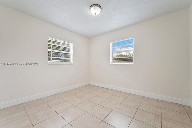 Foto del edificio - 2 bedroom in Hollywood FL 33020