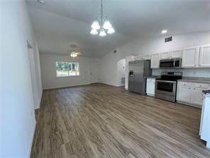 Foto del edificio - 914 Maple Ave