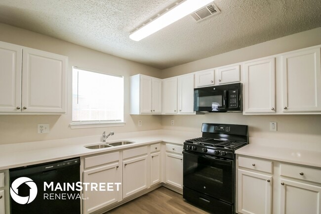 Building Photo - 225 Colser Drive