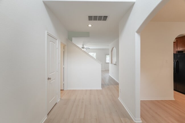 Foto del edificio - 25507 Marmite Dr