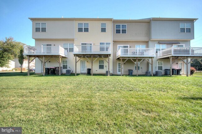 Foto del edificio - 58 Iron Gate Rd