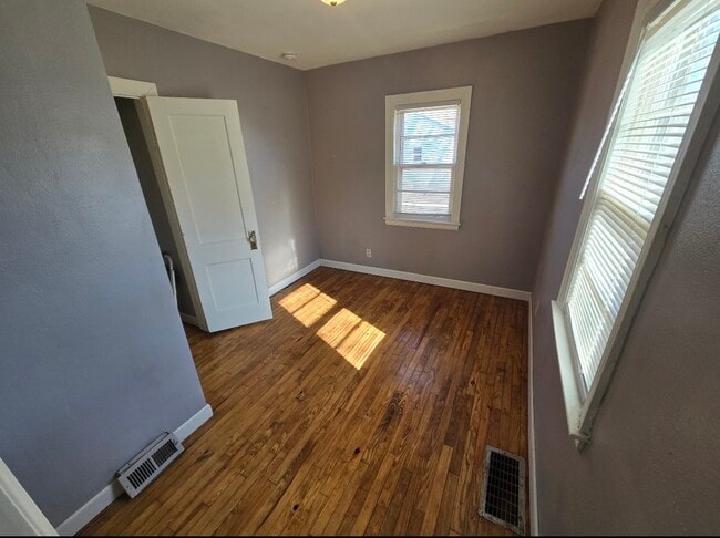 Building Photo - 1821 40th St