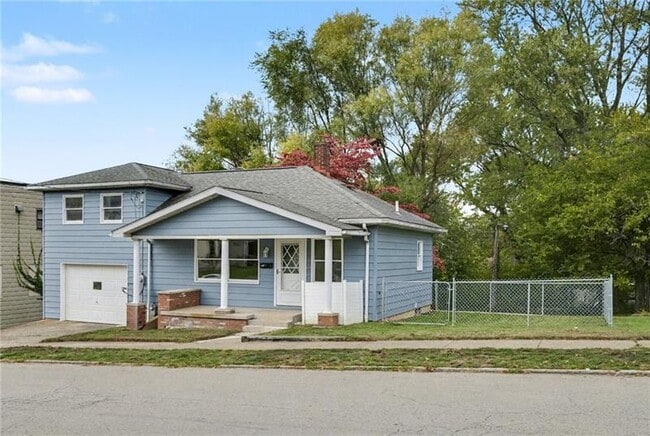 Building Photo - 841 E Lutton St