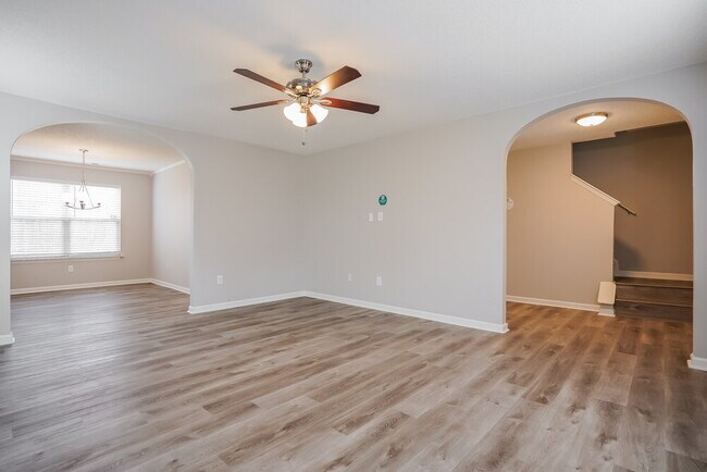 Building Photo - 4409 Cobble Creek Ln