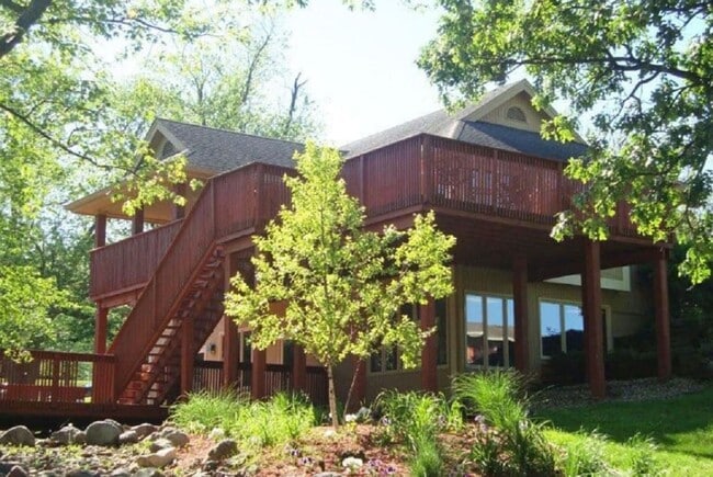 Interior Photo - The Pointe on Fleur Apartments