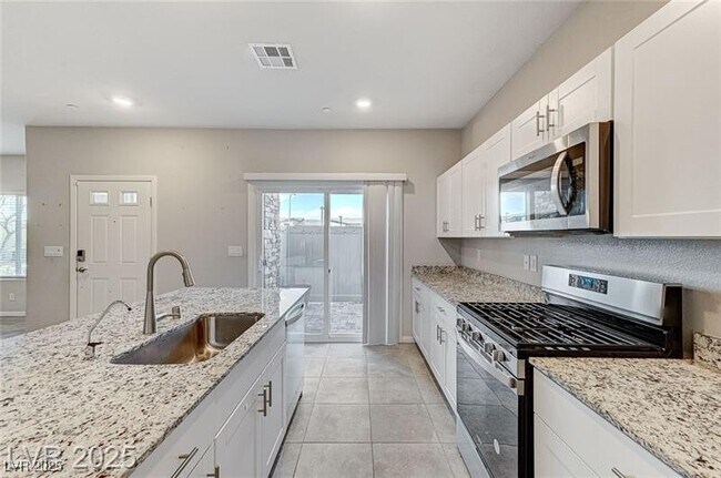 Building Photo - 534 Lassen Falls Ct