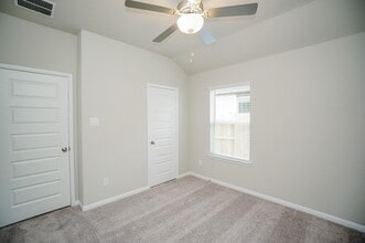 Building Photo - 1234 Oak Barrel Run