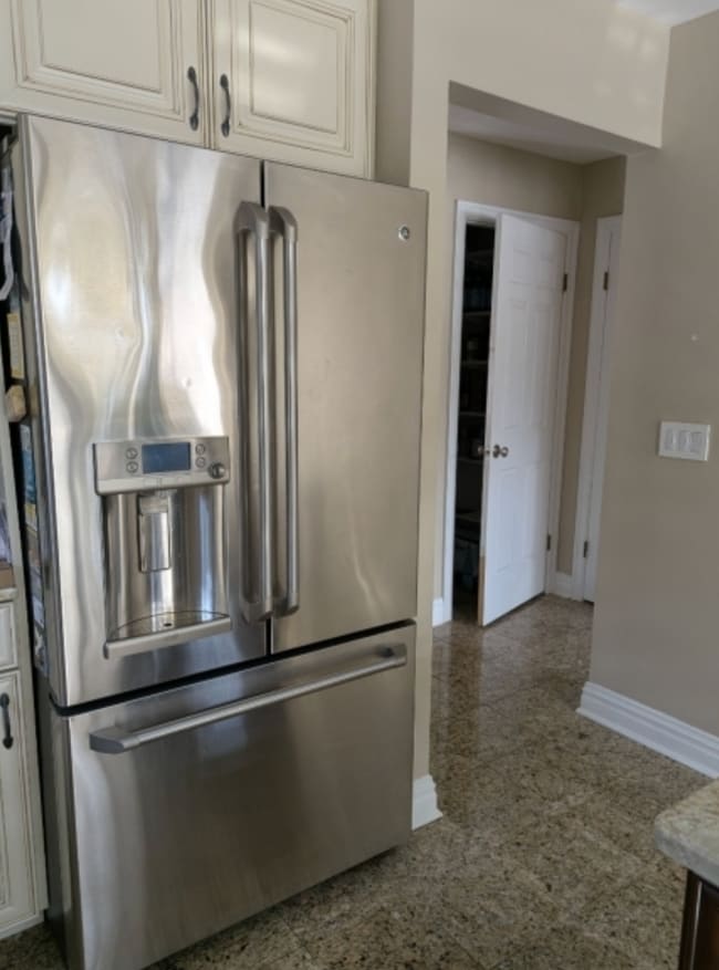 Building Photo - 47 Eton Ct