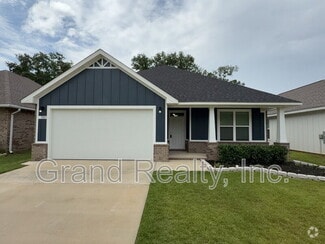 Building Photo - 3823 Shady Grove Dr