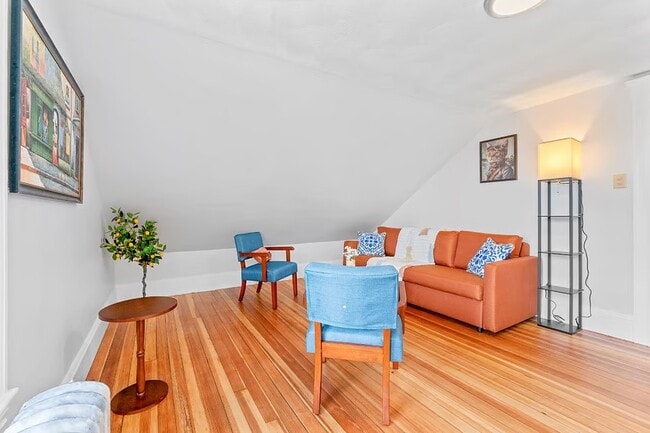 Photo - 29 Harbor St Apartment