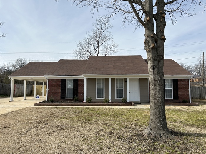 Foto principal - 7457 Cliffwood Dr