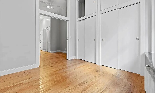 Foto del edificio - 211 West 53rd ST