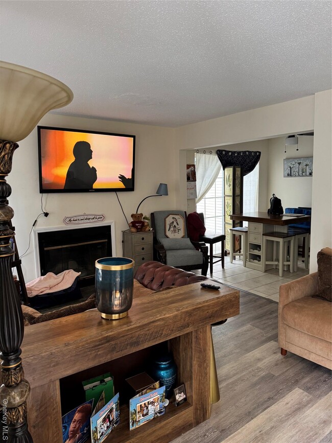 Foto del edificio - 118 Green Meadows Way