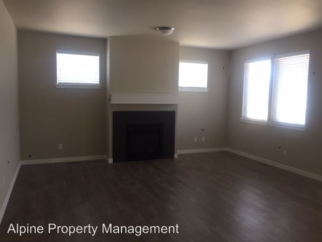 Building Photo - 20804 SE Shea Ct