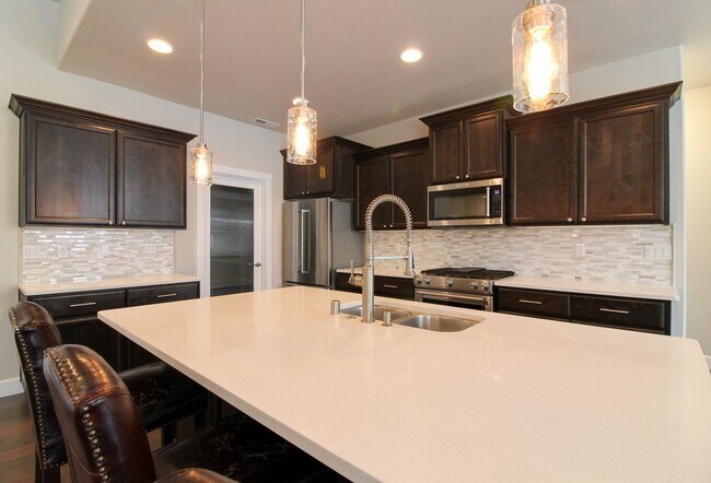 Foto del edificio - 3 Bedroom, 2 Bath + Office Home in South Richland