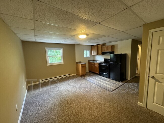 Foto del edificio - 1598 Heart Lake Rd