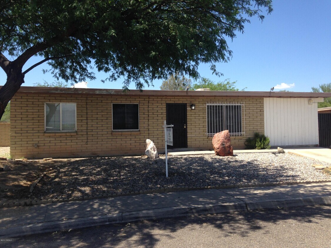 1520 S Logan Dr, Tucson, AZ 85710 House Rental in Tucson, AZ