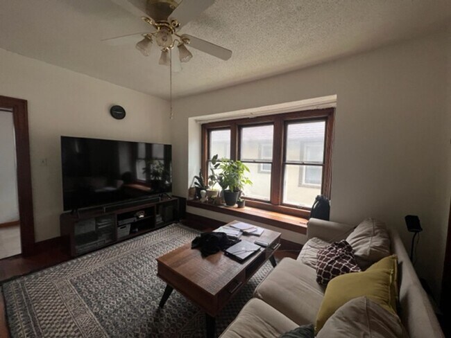 Foto del edificio - Charming 4 bedroom home in Westport