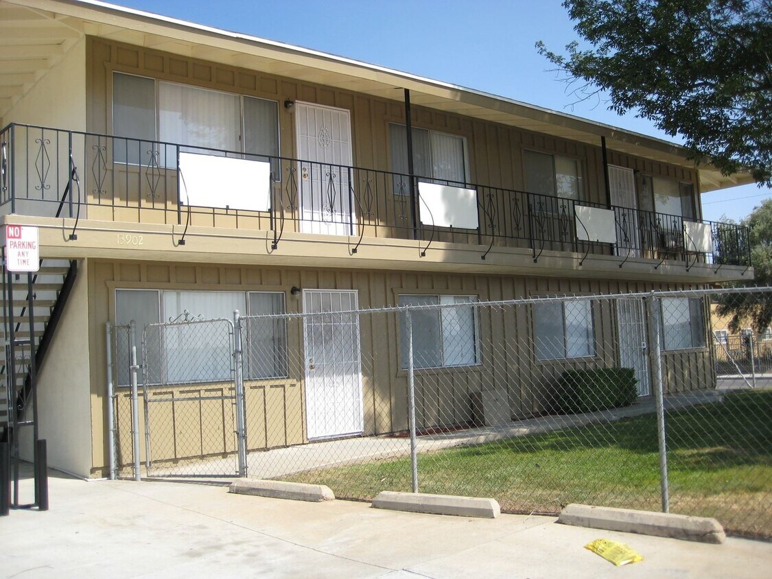 Primary Photo - 2 br, 1 bath House - 13902 ELSWORTH Apt 4