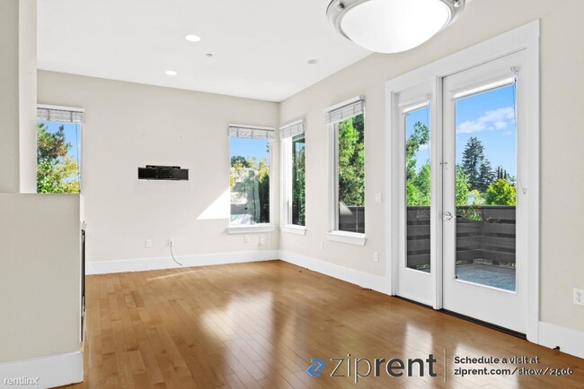 Building Photo - 3 br, 2 bath Condo - 5100 El Camino Real, ...