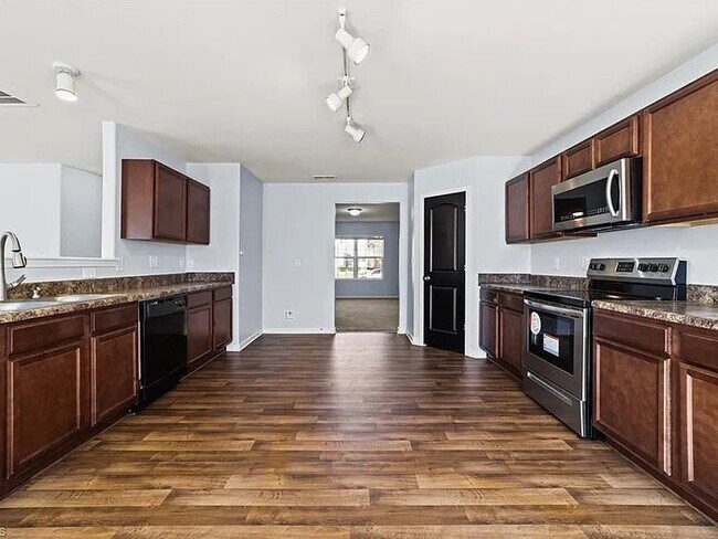 Foto del edificio - 4120 Vershire Ave