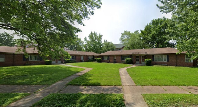 Building Photo - 6240 Nagel Ave