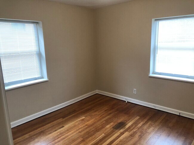 Bedroom - 4110 Venable Ave