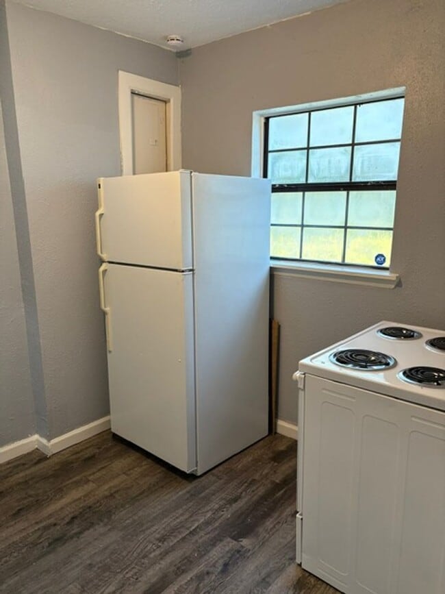 Building Photo - MOVE-IN SPECIAL!!!  1/2 OFF MONTH OF RENT