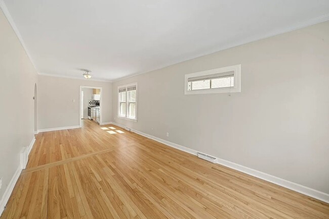 Building Photo - 511 Lyon Ave