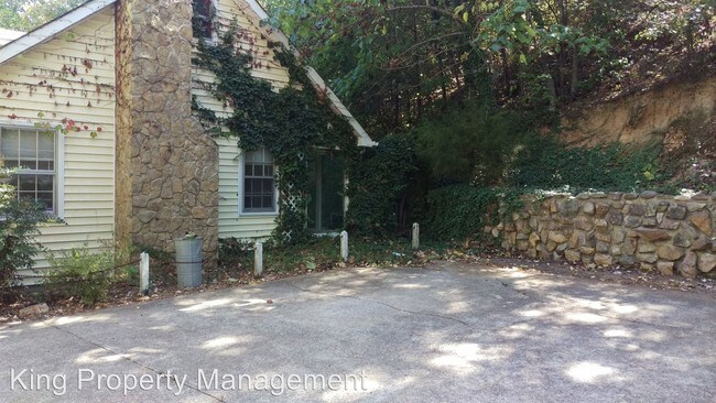 Building Photo - 77 Sunset Dr