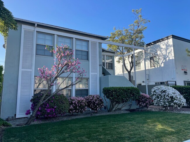 Well maintained, secure property - 630 E San Antonio Dr