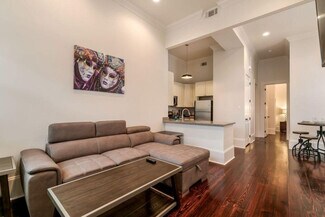 Building Photo - 1525 Carondelet St
